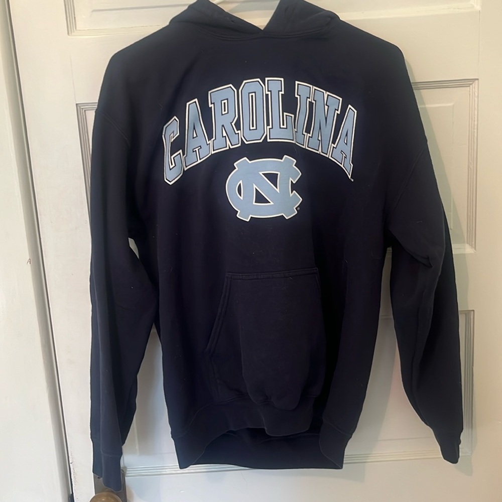 UNC Chapel Hill hoodie in men’s M. In good condition
